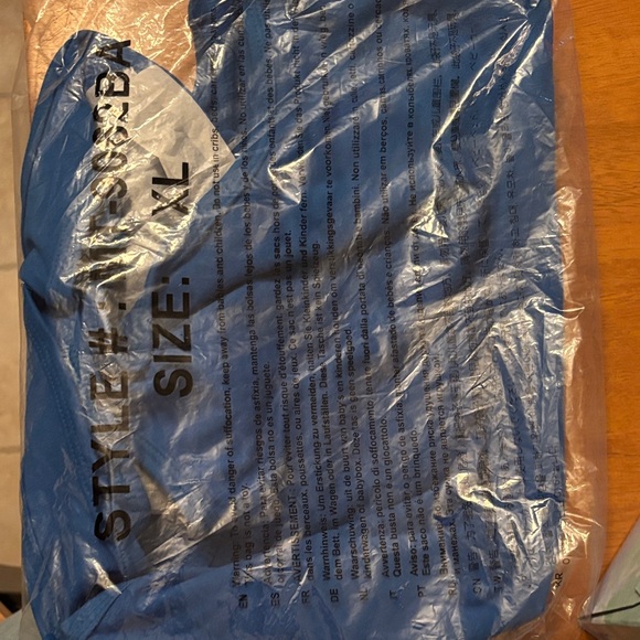 Zenana - Blue Seamless V-cut Bodysuit -XL - Picture 2 of 3